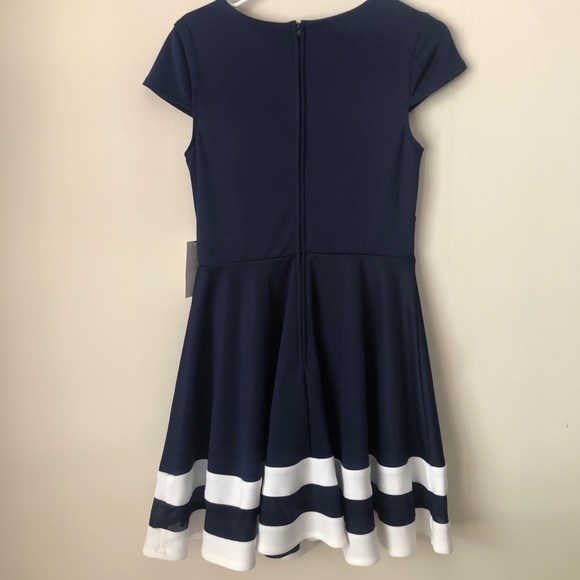 Navy & White Fit and Flare Party Dress 💙 - Picture 7 of 8
